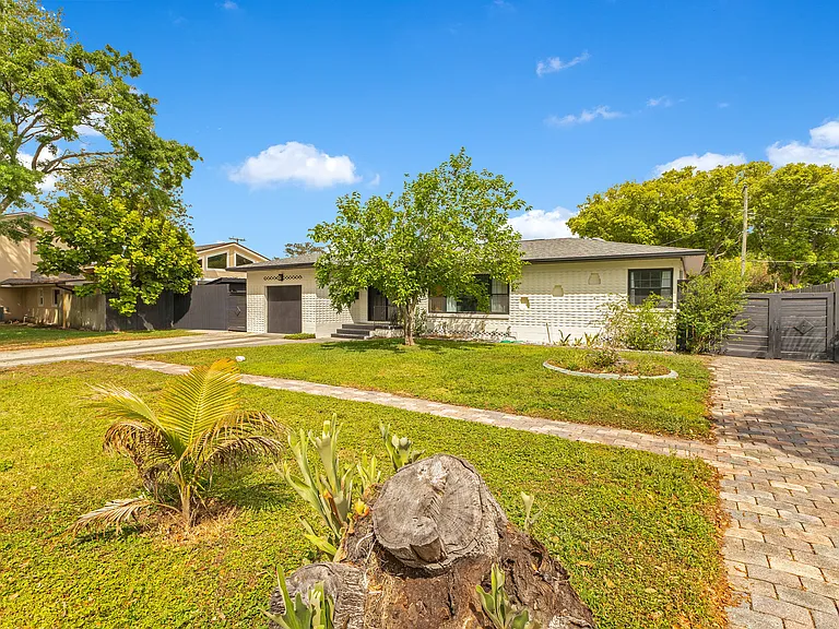 344 Starling Rd — Photo 2