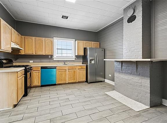 3rd image of 538 Avenue A