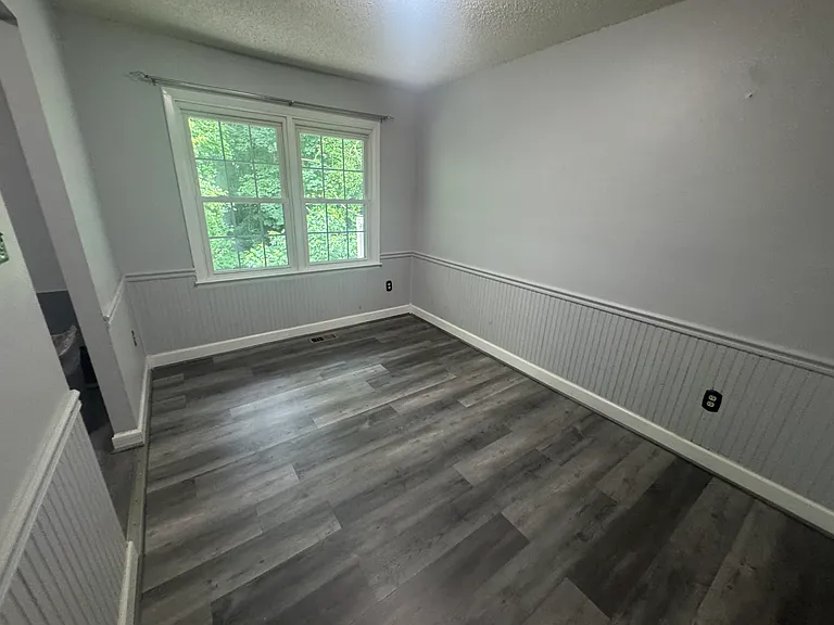 12 Sharpley Ct — Photo 5