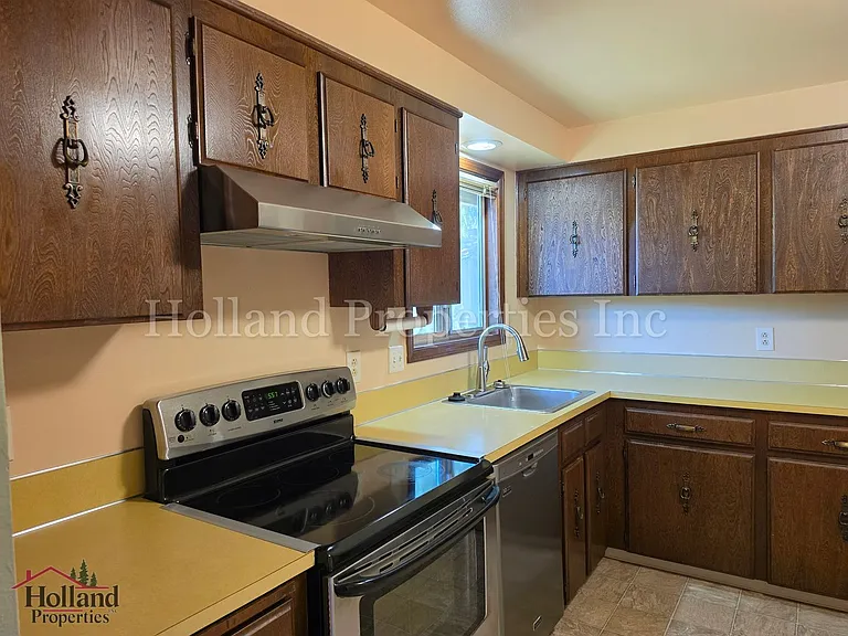 17267 SW Barcelona Way — Photo 7