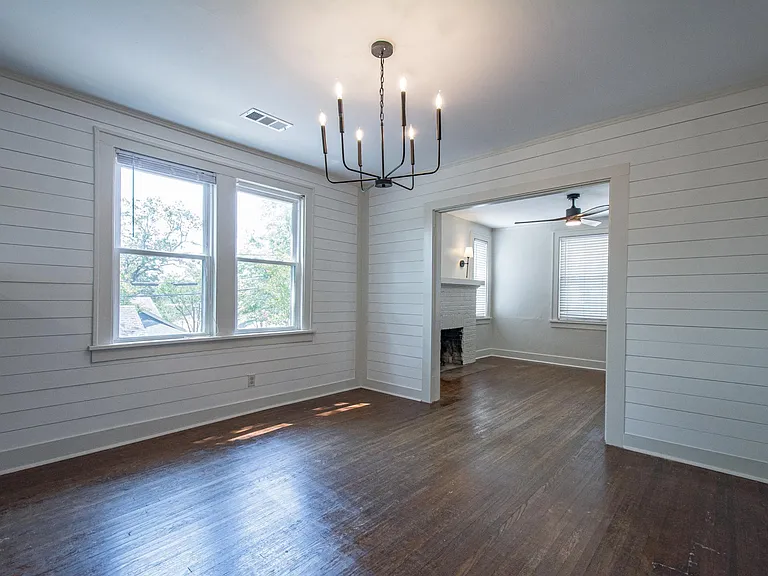301 N Park St — Photo 12