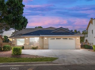 27801 Hummingbird Ln, Helendale, CA 92342