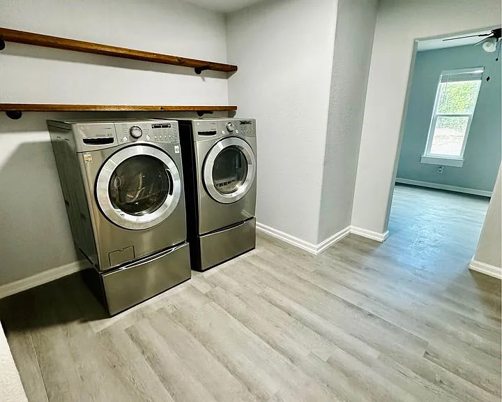 906 Potomac St — Photo 10