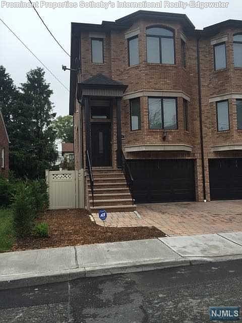 2nd image of 777 W End Ave #777