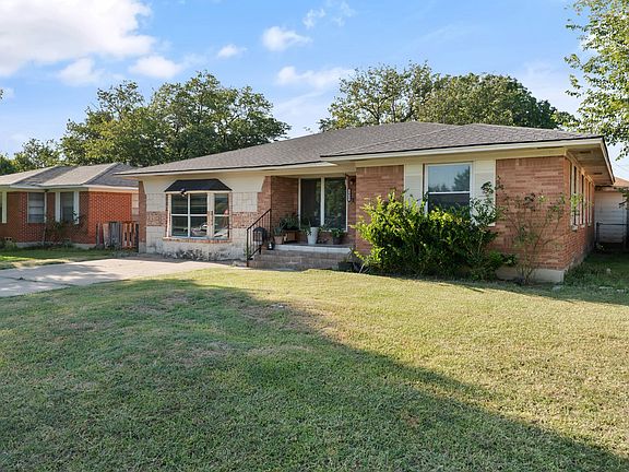 4th image of 2439 Inadale Ave