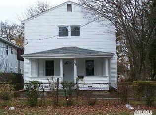 48 9th Ave, Huntington Station, NY 11746