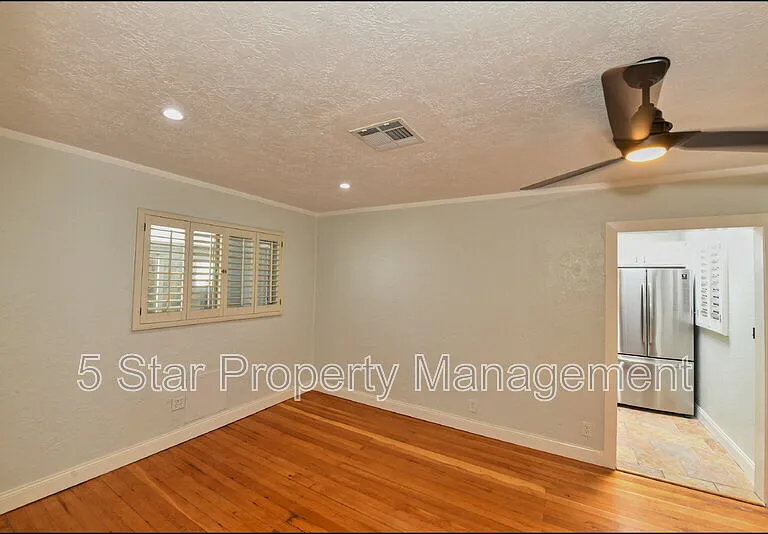 3030 Aurora Ave — Photo 16