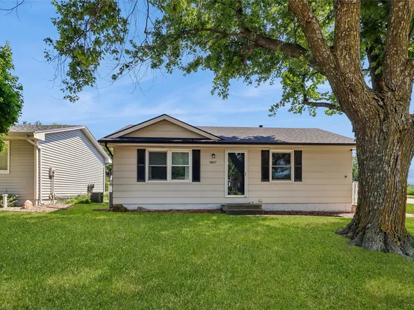 3817 SE 23rd St, Des Moines, IA 50320