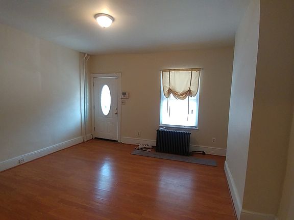 5th image of 118 S Peach St