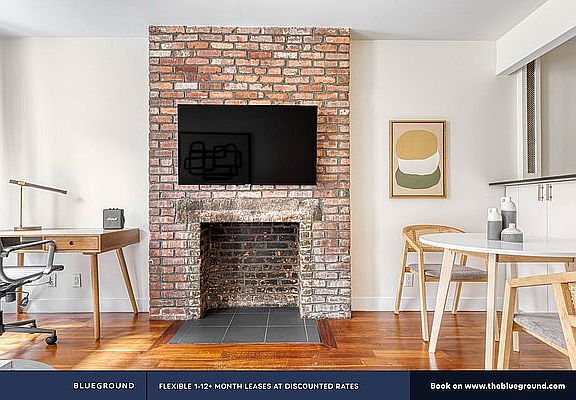 3rd image of 39 E 1st St APT 5