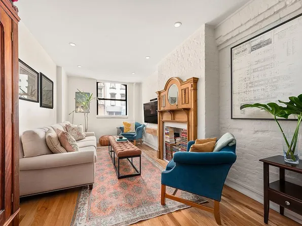 334 E 5th St APT 2, New York, NY 10003