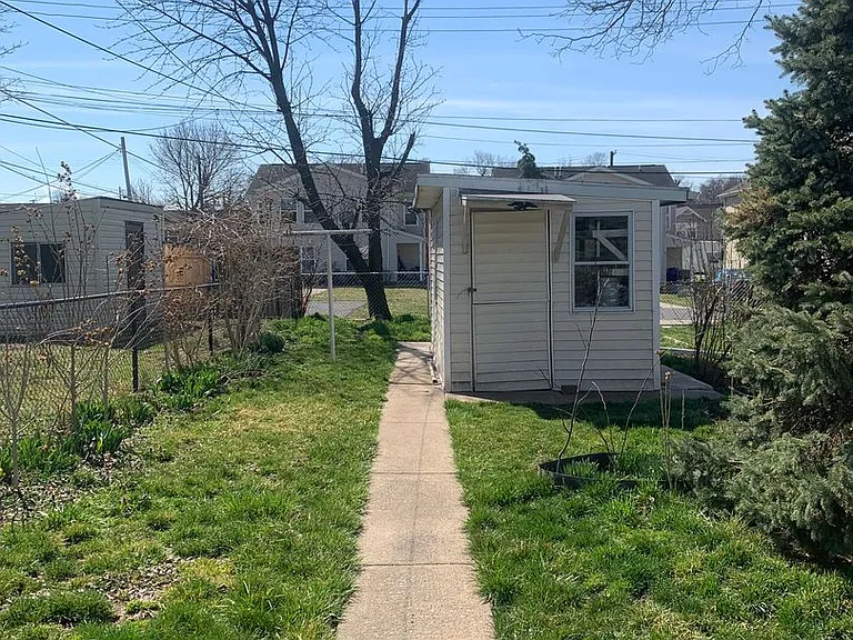 821 Lanvale St — Photo 24