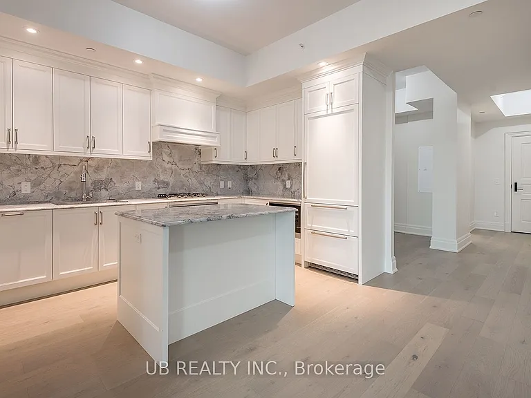 1451 Wellington St W #405 — Photo 12