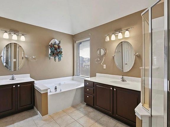 5th image of 7585 Ravenhill Dr