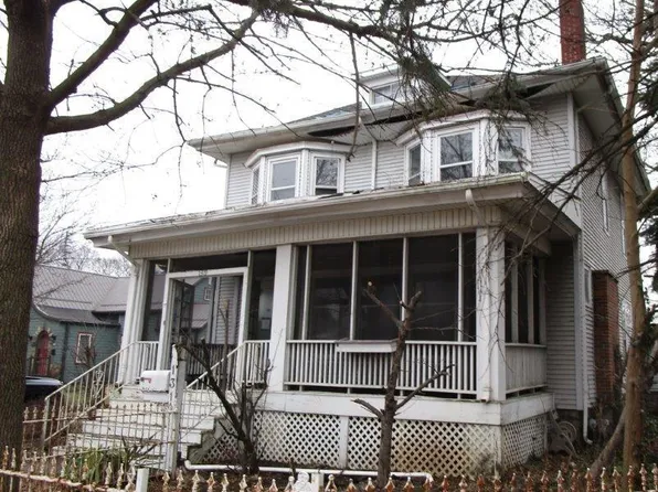 1319 E Center St, Warsaw, IN 46580