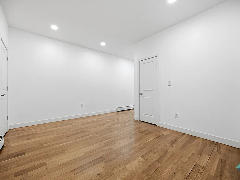 235 Marion St #1D — Photo 9