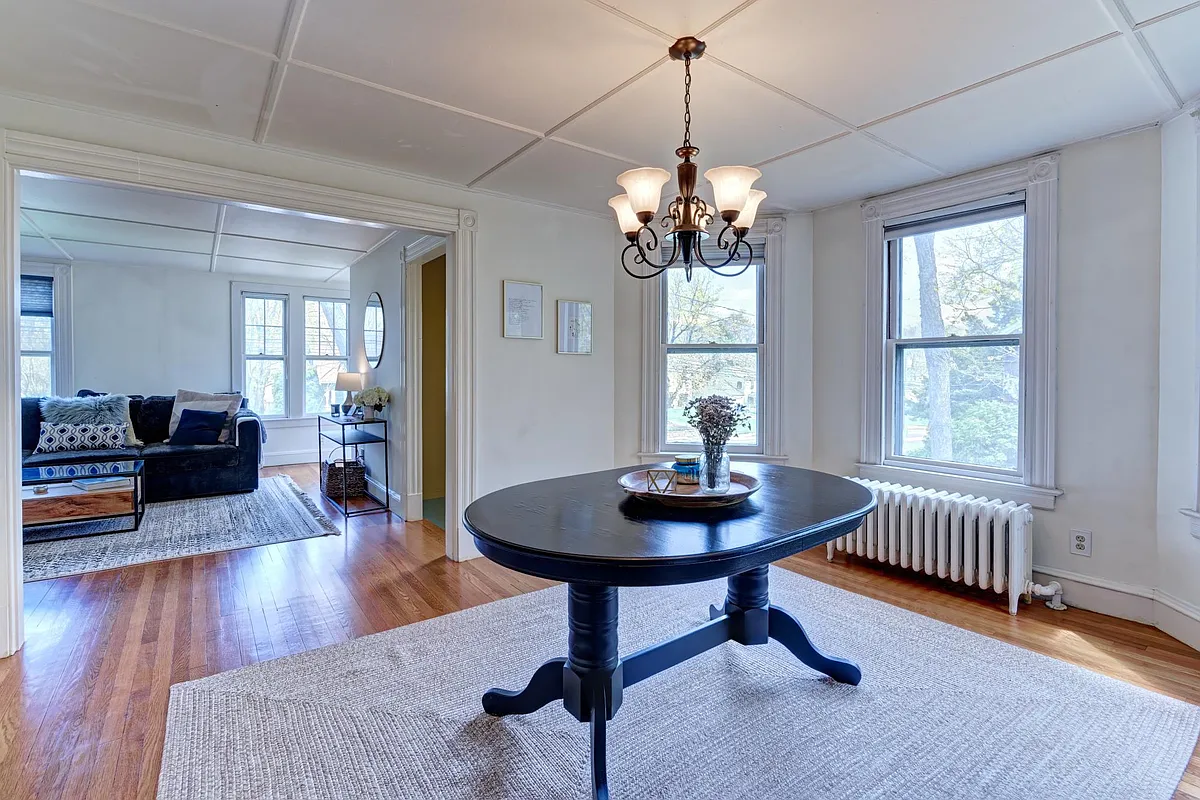 Building Photo - 1185 Farmington Ave #2