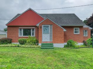 35 Allessio St, Pittsfield, MA 01201