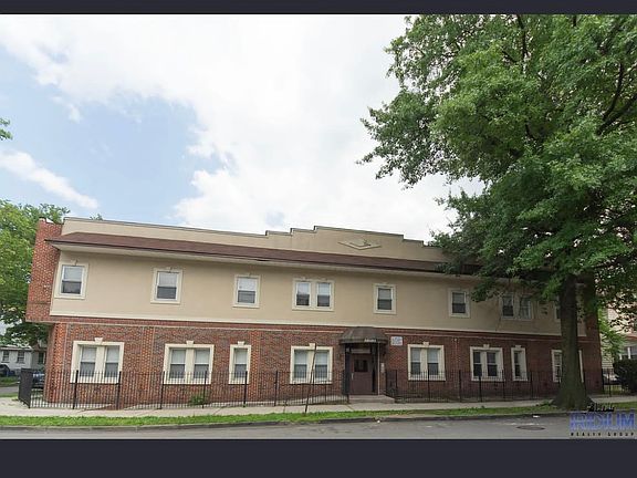 2nd image of 554 Prospect St #4