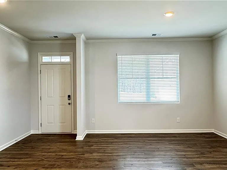 56 Thompson Ridge Ln — Photo 3
