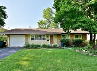 480 Northview Ln, Hoffman Estates, IL 60169