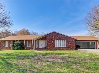 939 Harvey Teague Rd, Winston Salem, NC 27107