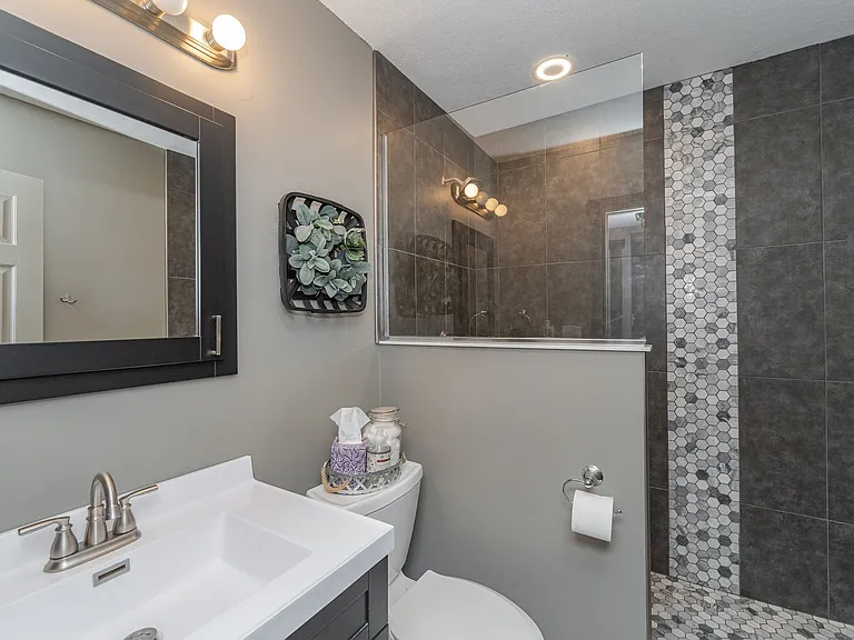 1008 Southern Woods Pl SW — Photo 14