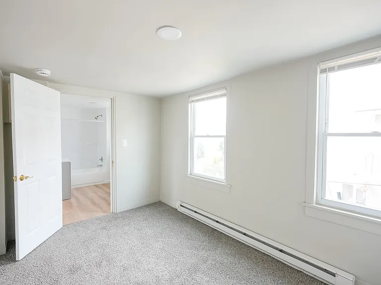 334 Ann St — Photo 17