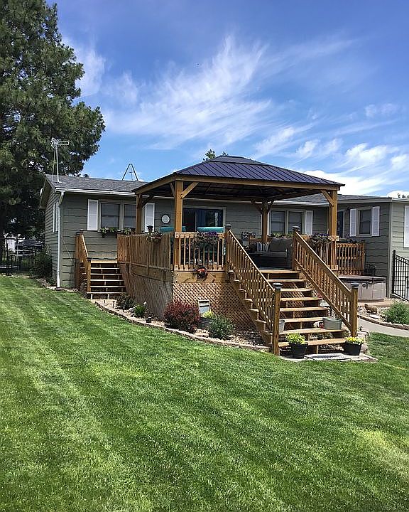This could be your lake home