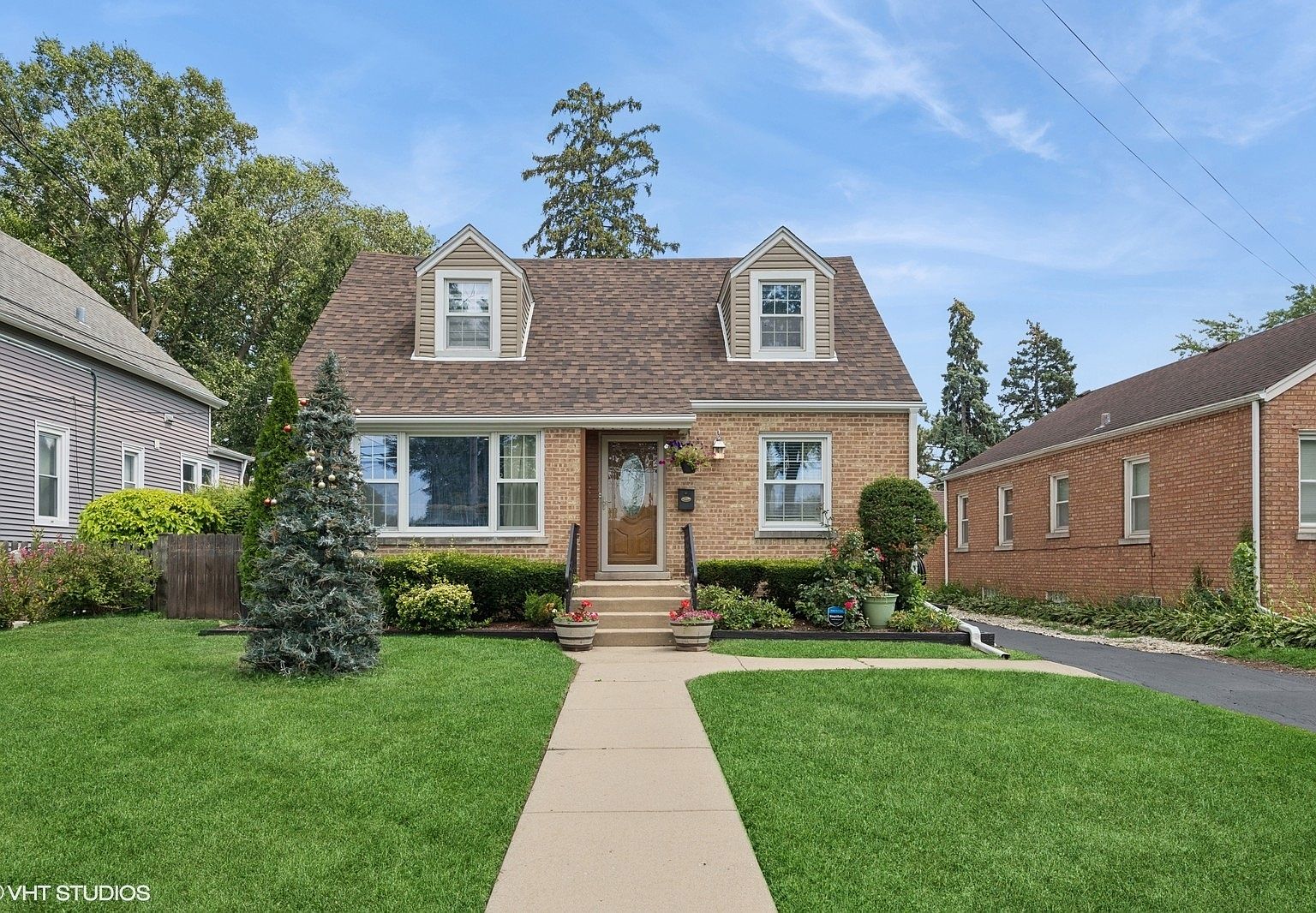 1515 Maple St, Des Plaines, IL 60018 | MLS #12445462 | Zillow