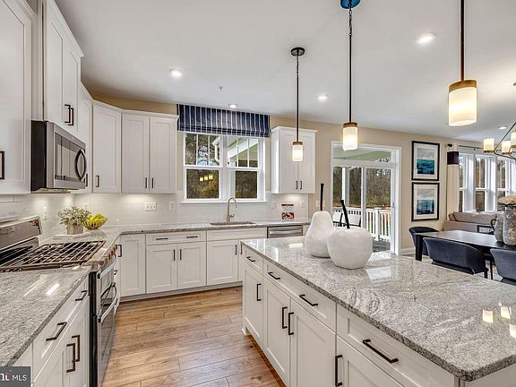 4th image of 4004 Milner Rd