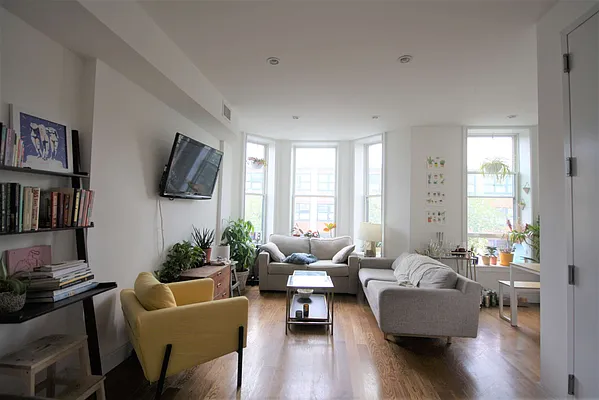 Rented by Owner | media 22