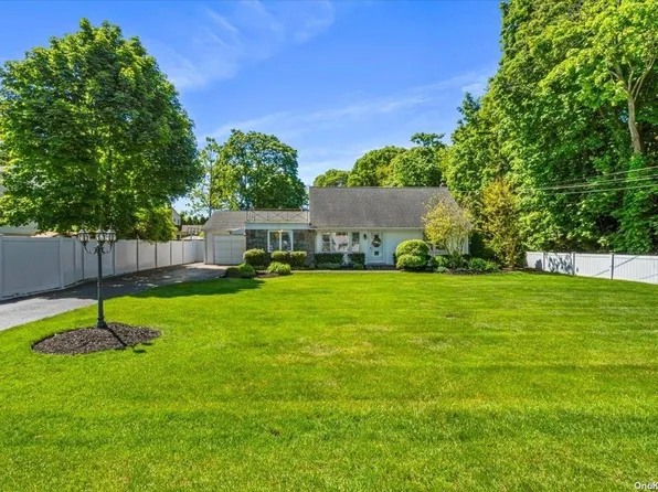 152 Union Avenue, Holbrook, NY 11741