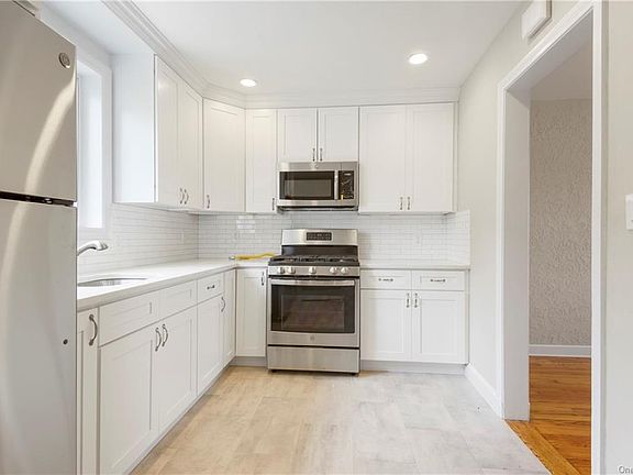 5th image of 66 Onondaga St