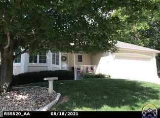 2413 SW Camelot Pl, Topeka, KS 66614