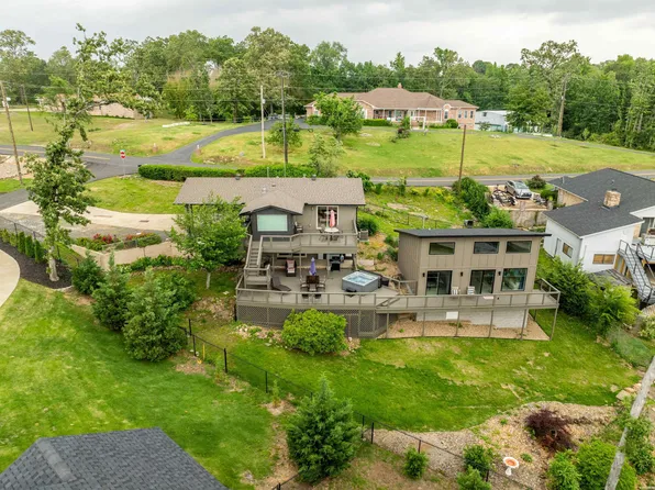 291 Peninsula Dr, Hot Springs, AR 71901