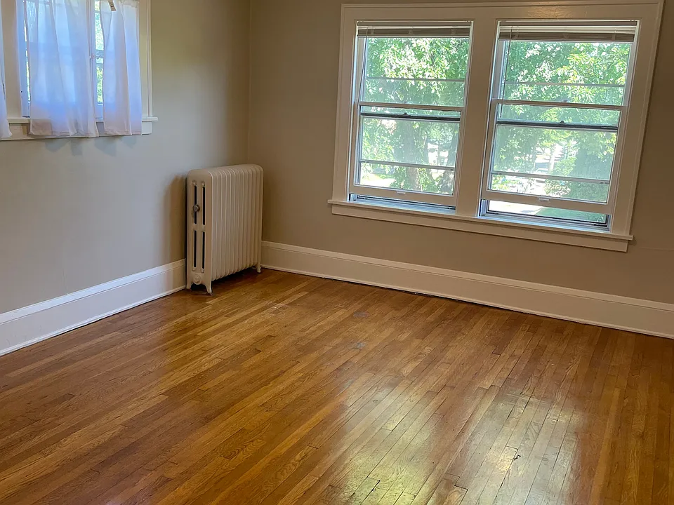 1516 Grand Apartments