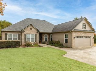 23 Prestwick Loop NW, Cartersville, GA 30120