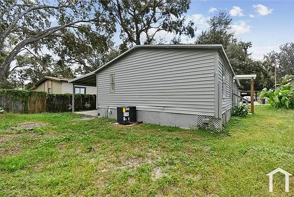 10625 Bay Hills Cir — Photo 37