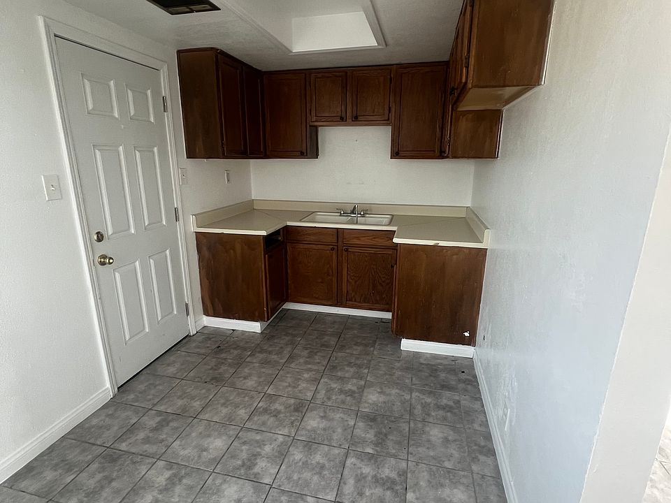 2nd image of 6387 Yucca Ave APT B