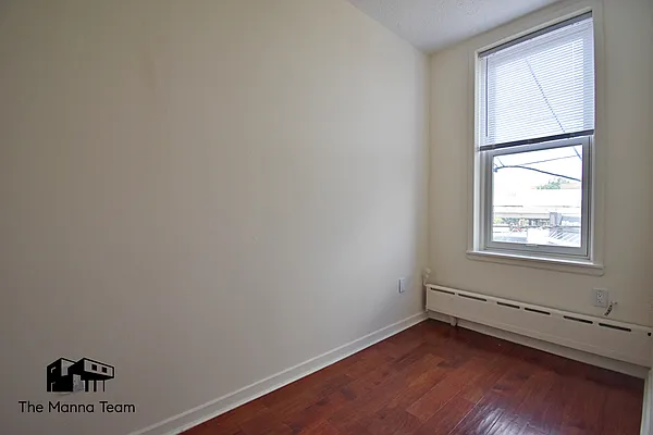 Rented by Compass | media 23