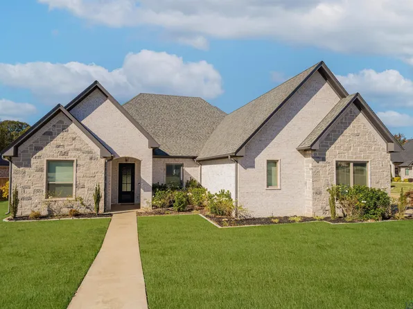 3807 Hidden Trails Ln, Longview, TX 75605