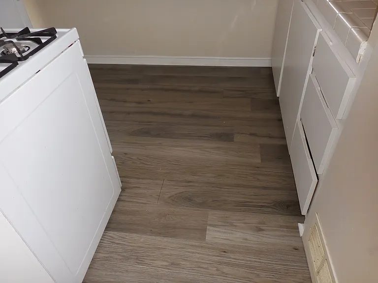 701 W Yandell Dr #8 — Photo 16