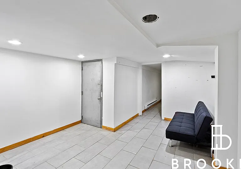 1505 Gates Ave #1B — Photo 10
