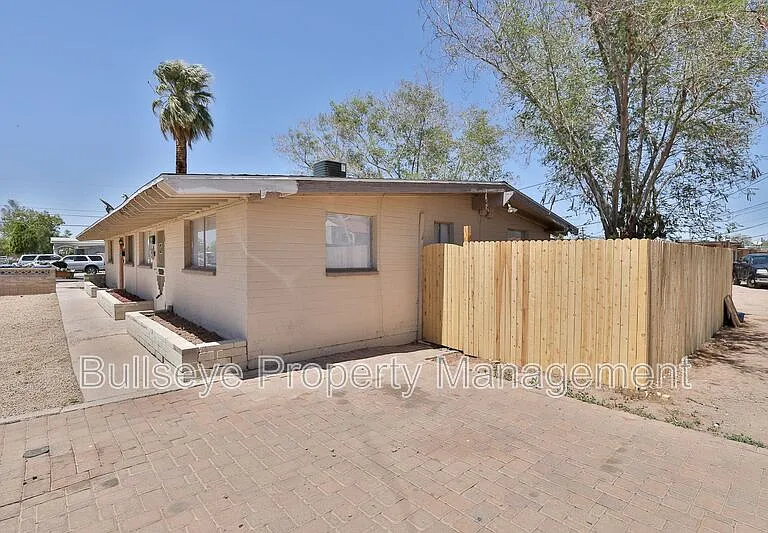 621 S California St #B — Photo 3