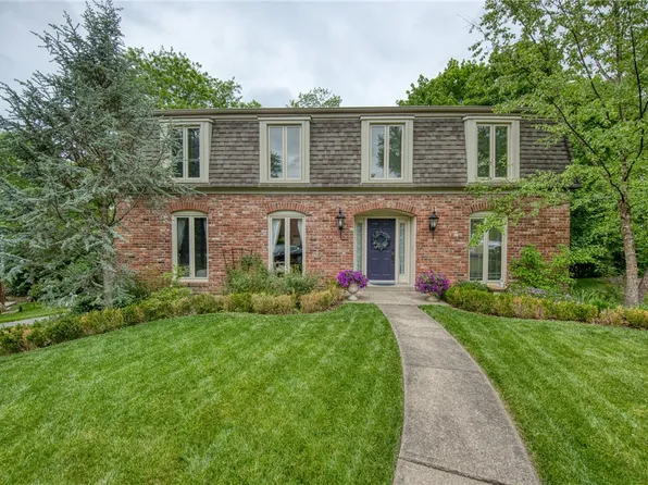 3389 Cochise Dr, Pittsburgh, PA 15241