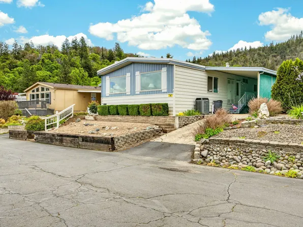 3955 S Stage Rd APT 38, Medford, OR 97501