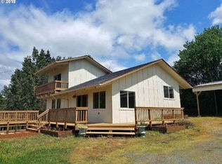 884 N Adams St, Coquille, OR 97423