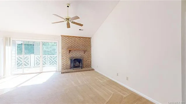 Amazing top floor condo close to it all! — Photo 2