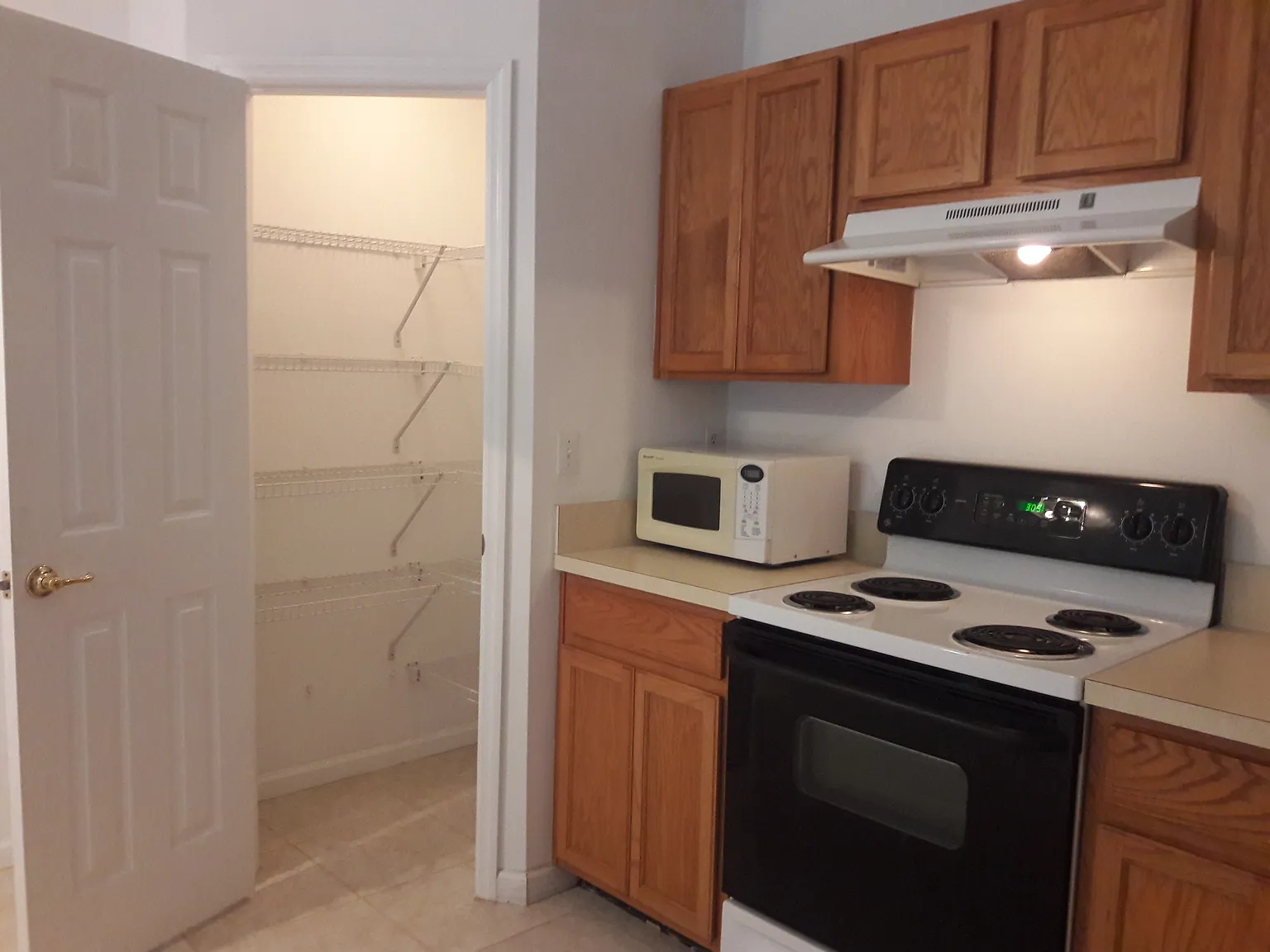 30 Rosecroft Ln — Photo 4